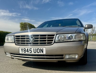 Lot 44 - 2001 Cadillac Seville STS V8