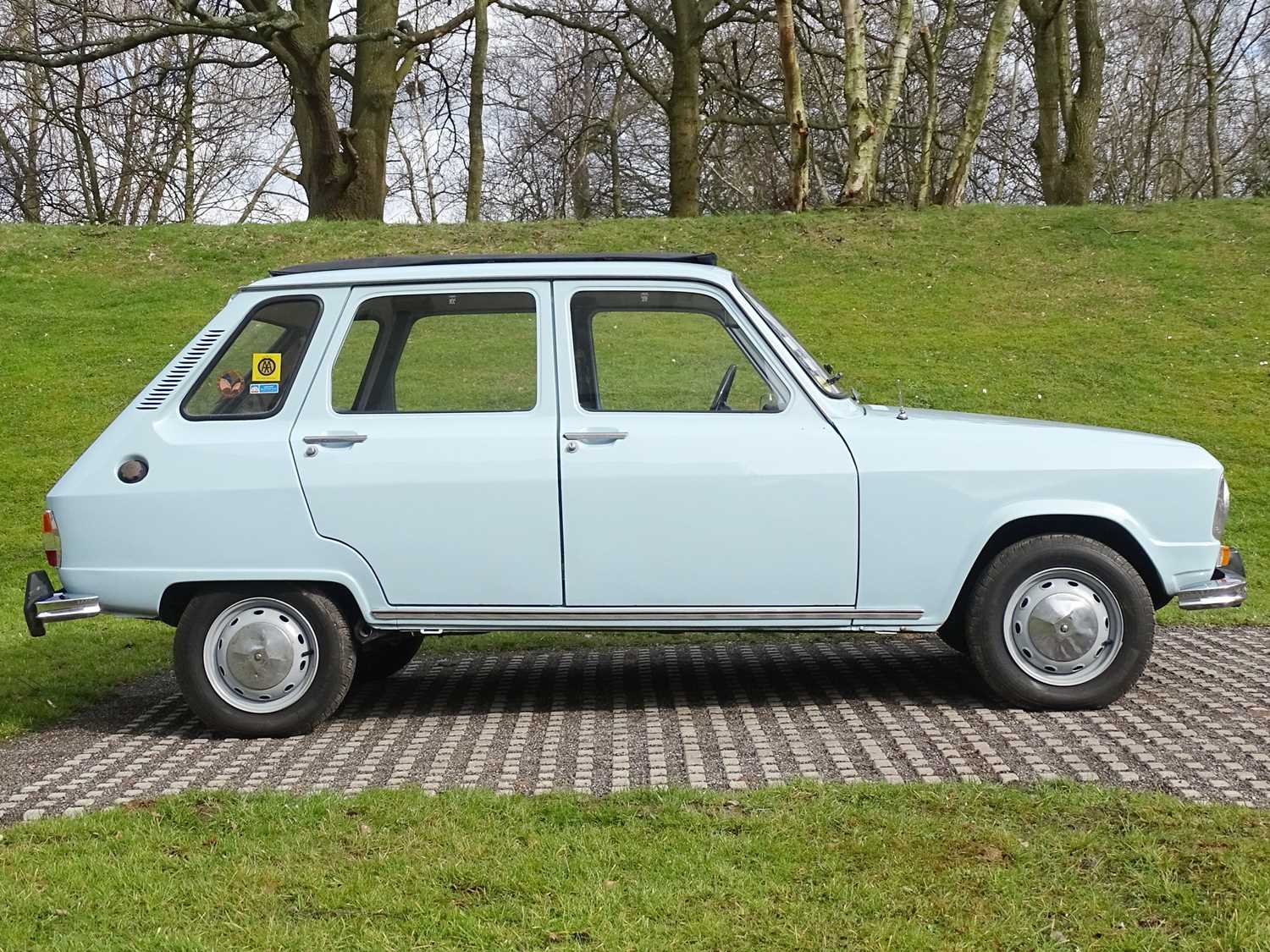 Lot 134 - 1972 Renault 6 TL