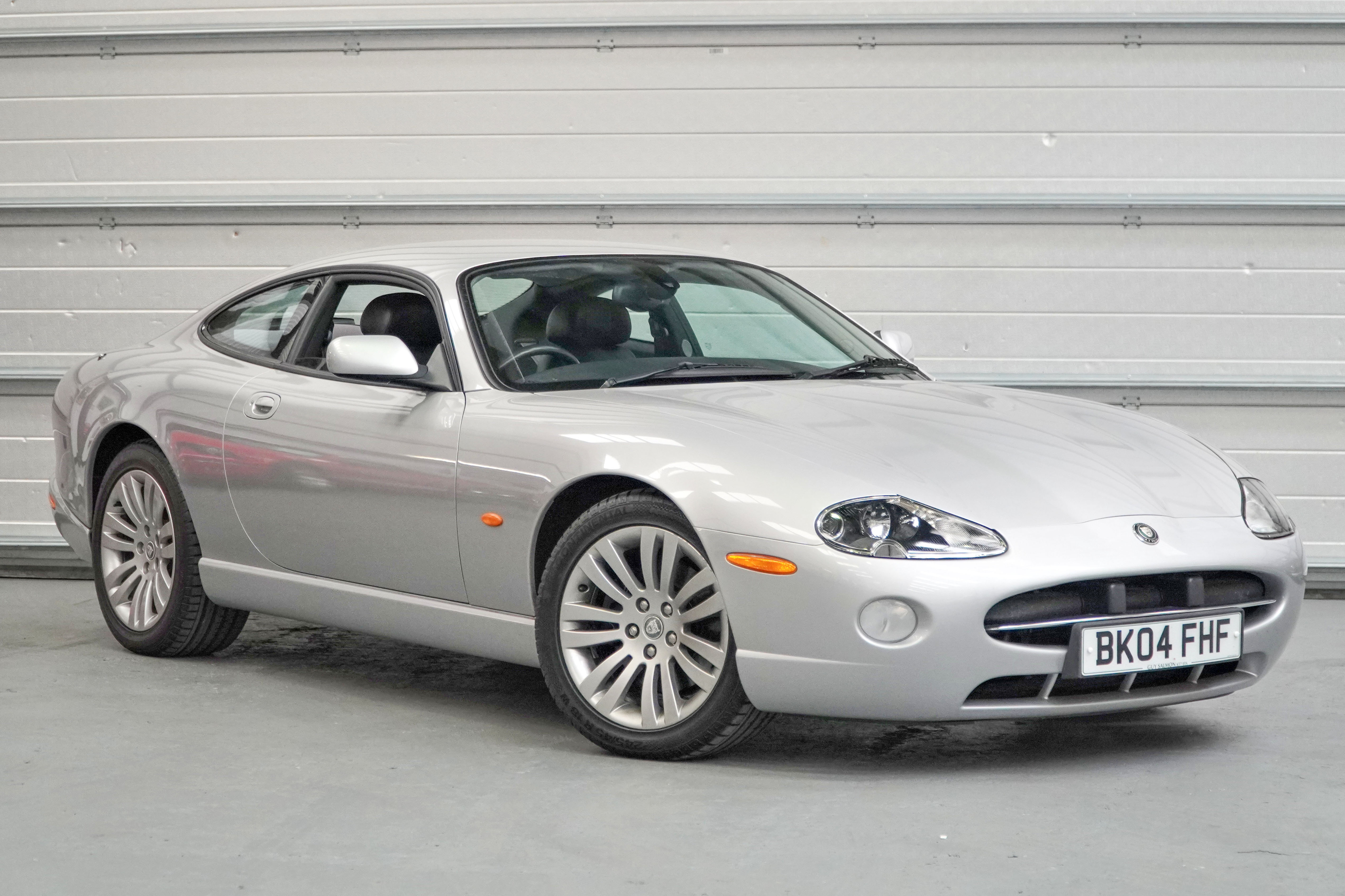lot-129-2004-jaguar-xk8