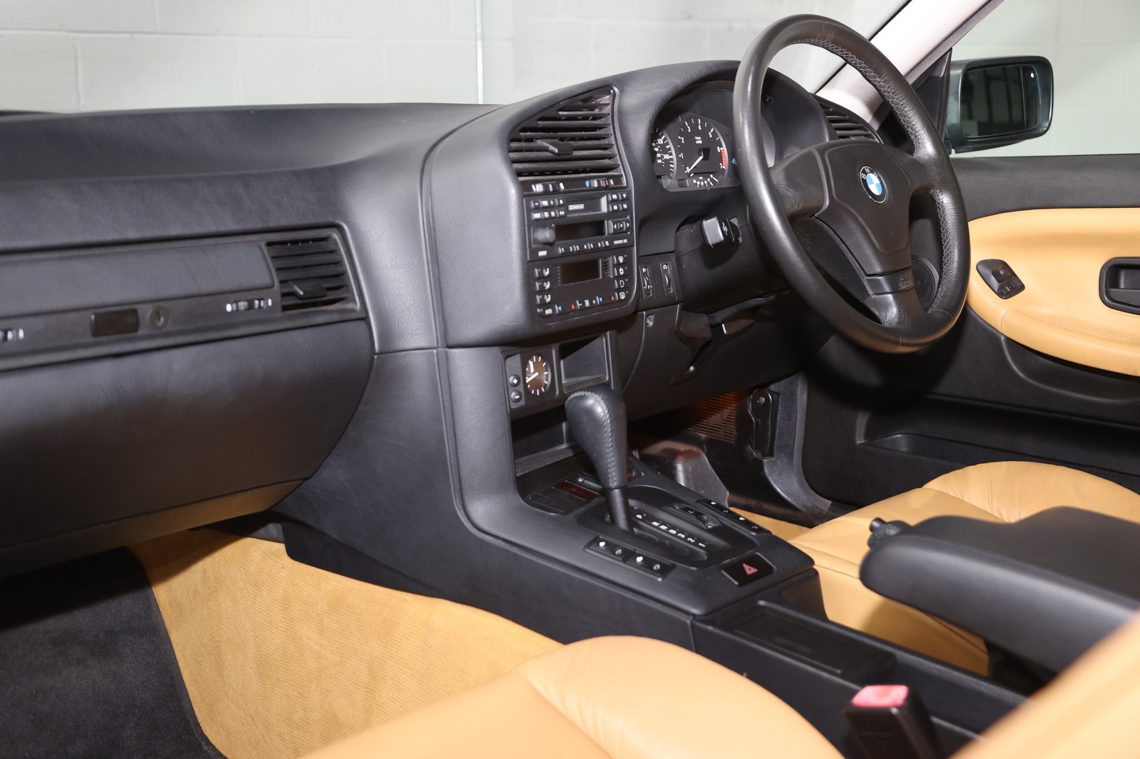 Lot 311 - 1998 BMW 316i (E36)
