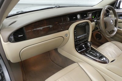 Lot 145 - 2009 Jaguar XJ Sovereign v6 TDVI