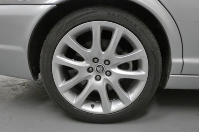 Lot 145 - 2009 Jaguar XJ Sovereign v6 TDVI