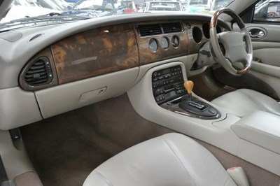 Lot 147 - 2001 Jaguar XK8 Convertible