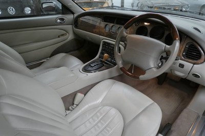 Lot 147 - 2001 Jaguar XK8 Convertible