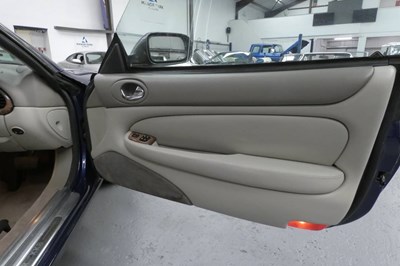 Lot 147 - 2001 Jaguar XK8 Convertible