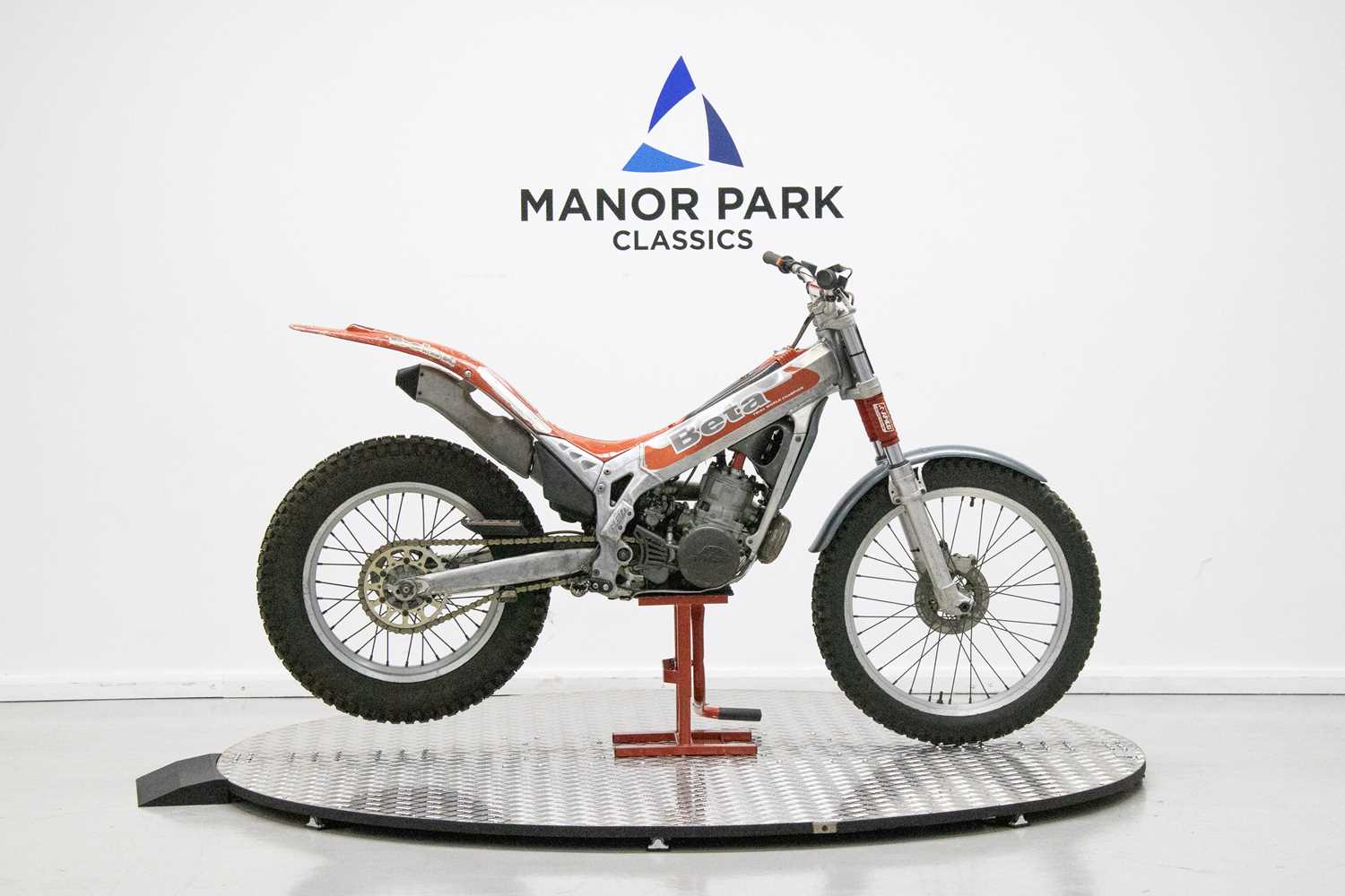 Lot 1999 Beta Techno 250