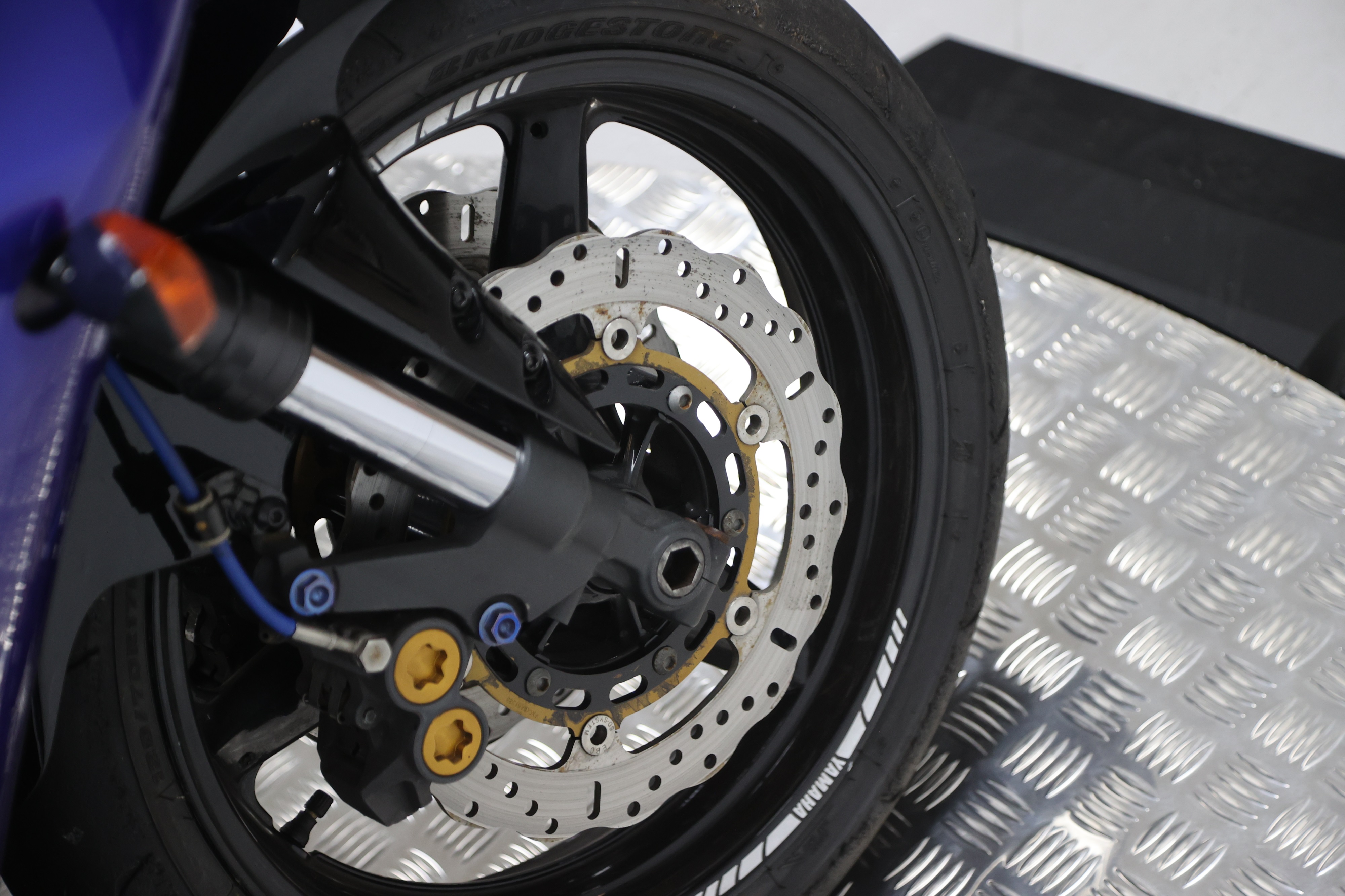 Lot 74 - 2002 Yamaha YZF-R1
