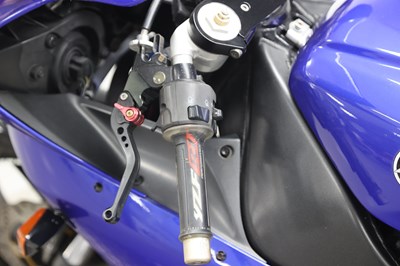Lot 2002 Yamaha YZF-R1
