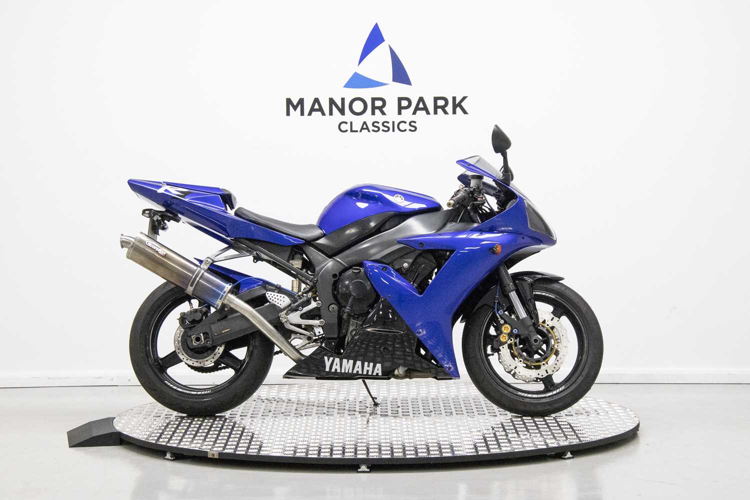 Lot 2002 Yamaha YZF-R1