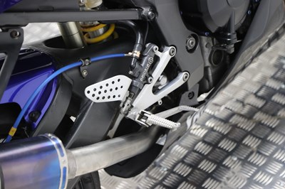 Lot 2002 Yamaha YZF-R1