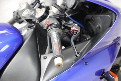 Lot 2002 Yamaha YZF-R1