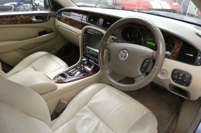 Lot 143 - 2008 Jaguar XJ Executive V6 Auto