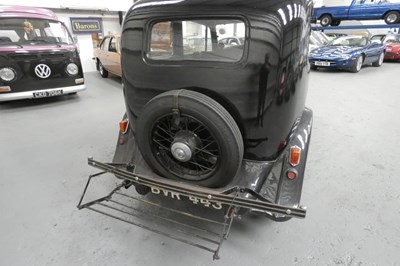 Lot 124 - 1935 Morris 8