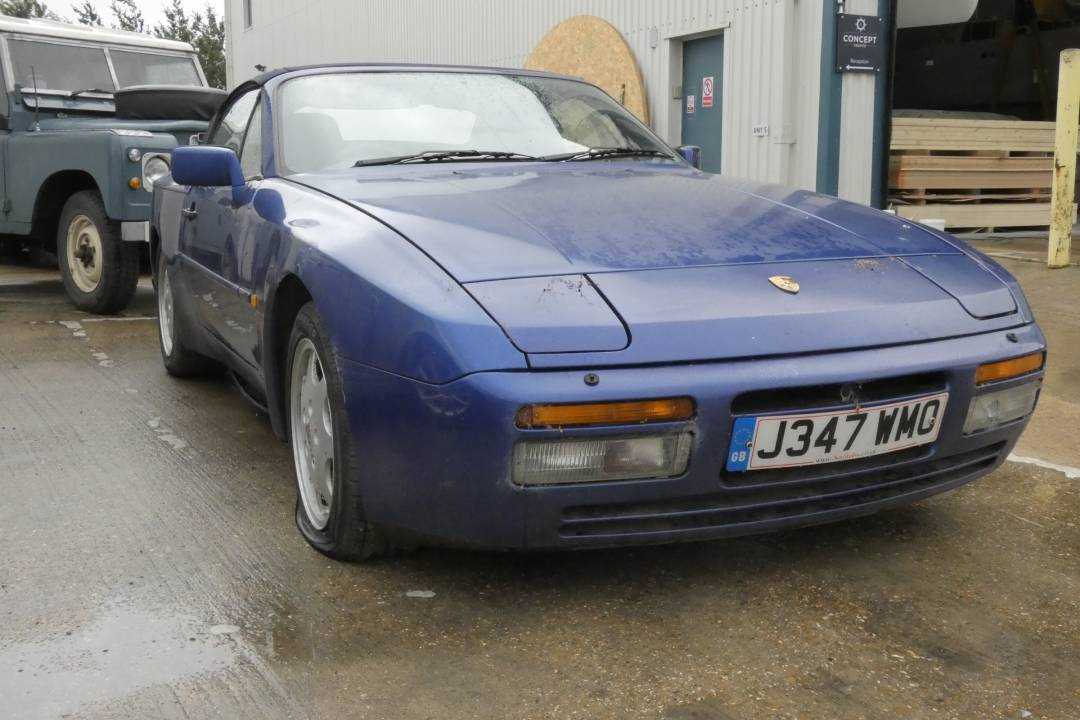 Lot 142 - 1991 Porsche 944 S2 Cabriolet