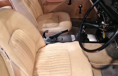 Lot 33 - 1975 Rover P6 2000 SC