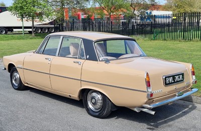 Lot 33 - 1975 Rover P6 2000 SC