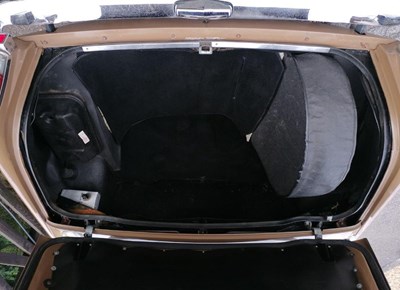 Lot 33 - 1975 Rover P6 2000 SC