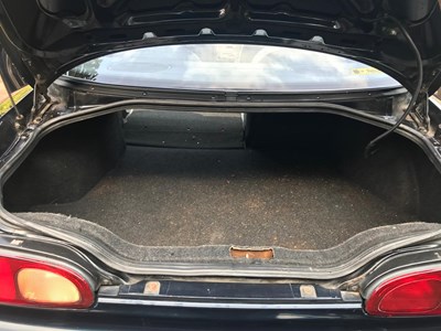 Lot 22 - 1997 Mazda MX-6 V6