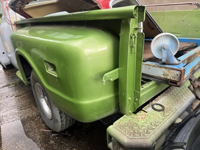 Lot 35 - 1968 Chevrolet C10 Stepside Shortbed Pick-Up