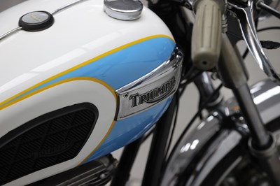 Lot 1976 Triumph Tiger 750