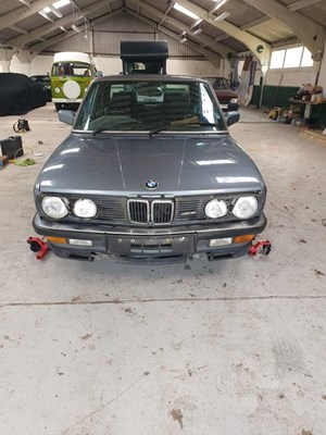 Lot 1987 BMW M5 E28