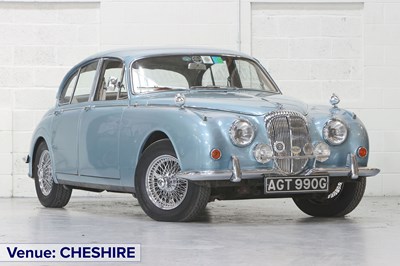Lot 1969 Daimler V8-250