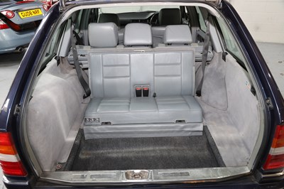 Lot 255 - 1994 Mercedes-Benz E 320 Estate 7-Seater