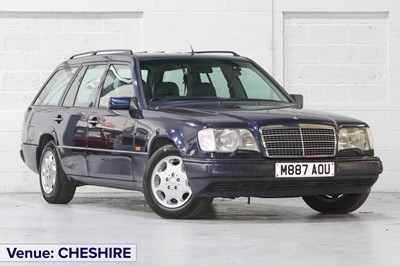 Lot 1994 Mercedes-Benz E 320 Estate 7-Seater