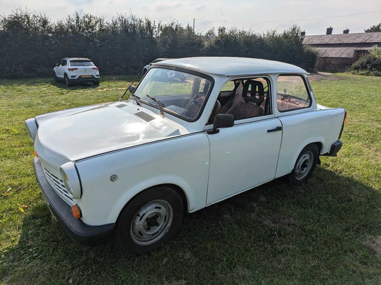 Lot 53 - 1990 Trabant 1.1 Limousine