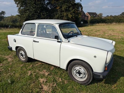 Lot 53 - 1990 Trabant 1.1 Limousine