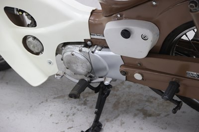 Lot 77 - 1972 Honda C90