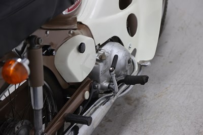 Lot 77 - 1972 Honda C90