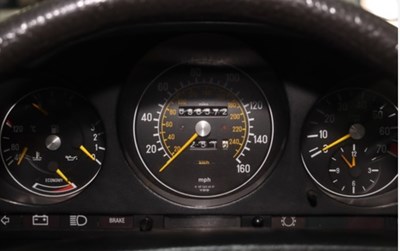 Lot 1980 Mercedes-Benz 380 SL