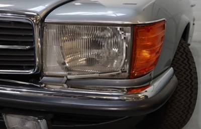 Lot 1980 Mercedes-Benz 380 SL