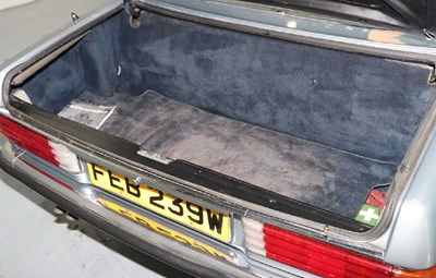 Lot 1980 Mercedes-Benz 380 SL