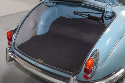 Lot 304 - 1969 Jaguar 240