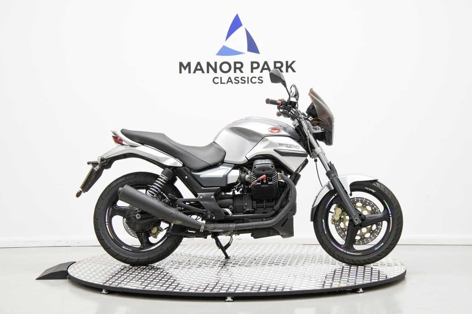 Lot 99 - 2004 Moto Guzzi Breva V750 IE