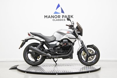 Lot 2004 Moto Guzzi Breva V750 IE