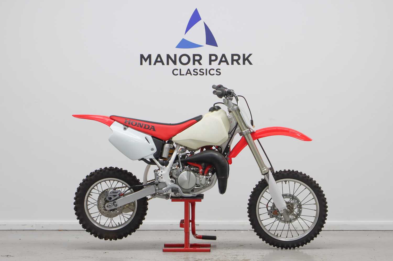 Lot 2003 Honda CR85