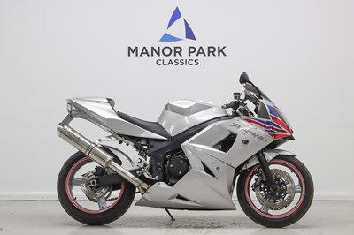 Lot 2004 Triumph Daytona 600
