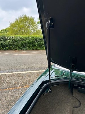 Lot 17 - 1993 Jaguar XJ40 XJ6 3.2 Auto