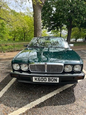 Lot 17 - 1993 Jaguar XJ40 XJ6 3.2 Auto