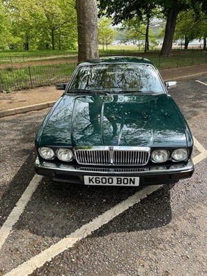 Lot 17 - 1993 Jaguar XJ40 XJ6 3.2 Auto
