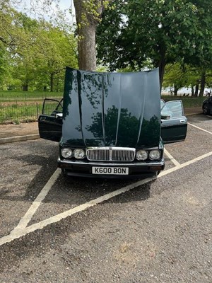 Lot 17 - 1993 Jaguar XJ40 XJ6 3.2 Auto