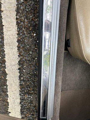 Lot 17 - 1993 Jaguar XJ40 XJ6 3.2 Auto