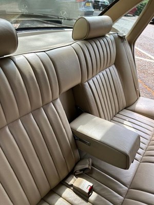 Lot 17 - 1993 Jaguar XJ40 XJ6 3.2 Auto
