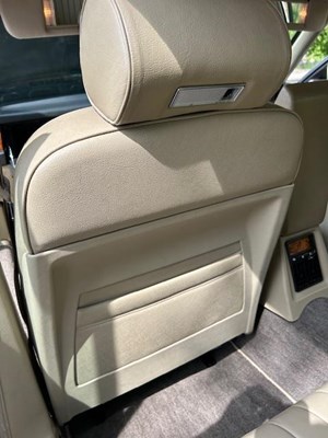 Lot 17 - 1993 Jaguar XJ40 XJ6 3.2 Auto