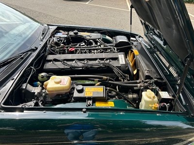 Lot 17 - 1993 Jaguar XJ40 XJ6 3.2 Auto