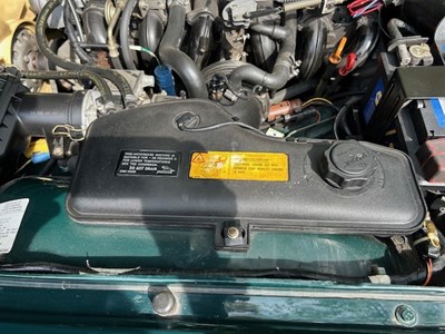 Lot 17 - 1993 Jaguar XJ40 XJ6 3.2 Auto