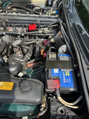 Lot 17 - 1993 Jaguar XJ40 XJ6 3.2 Auto